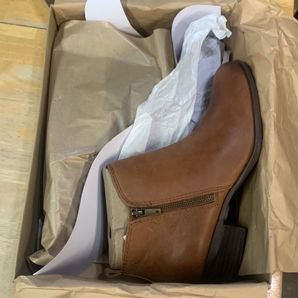 Lucky Brand Booties NIB - Picture 4 of 4